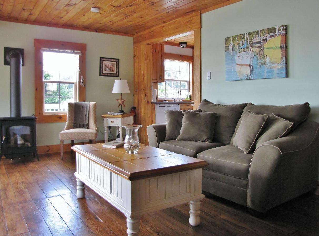 Larinda'S Landing Oceanfront Cottages Halifax Exterior foto